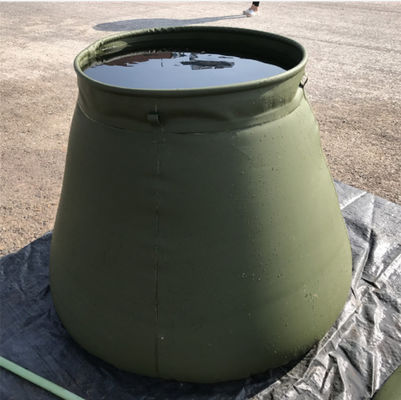 Ejército Uno mismo-que coloca el top redondo plegable del tanque de agua de lluvia del PVC para la lucha contra el fuego 2500L